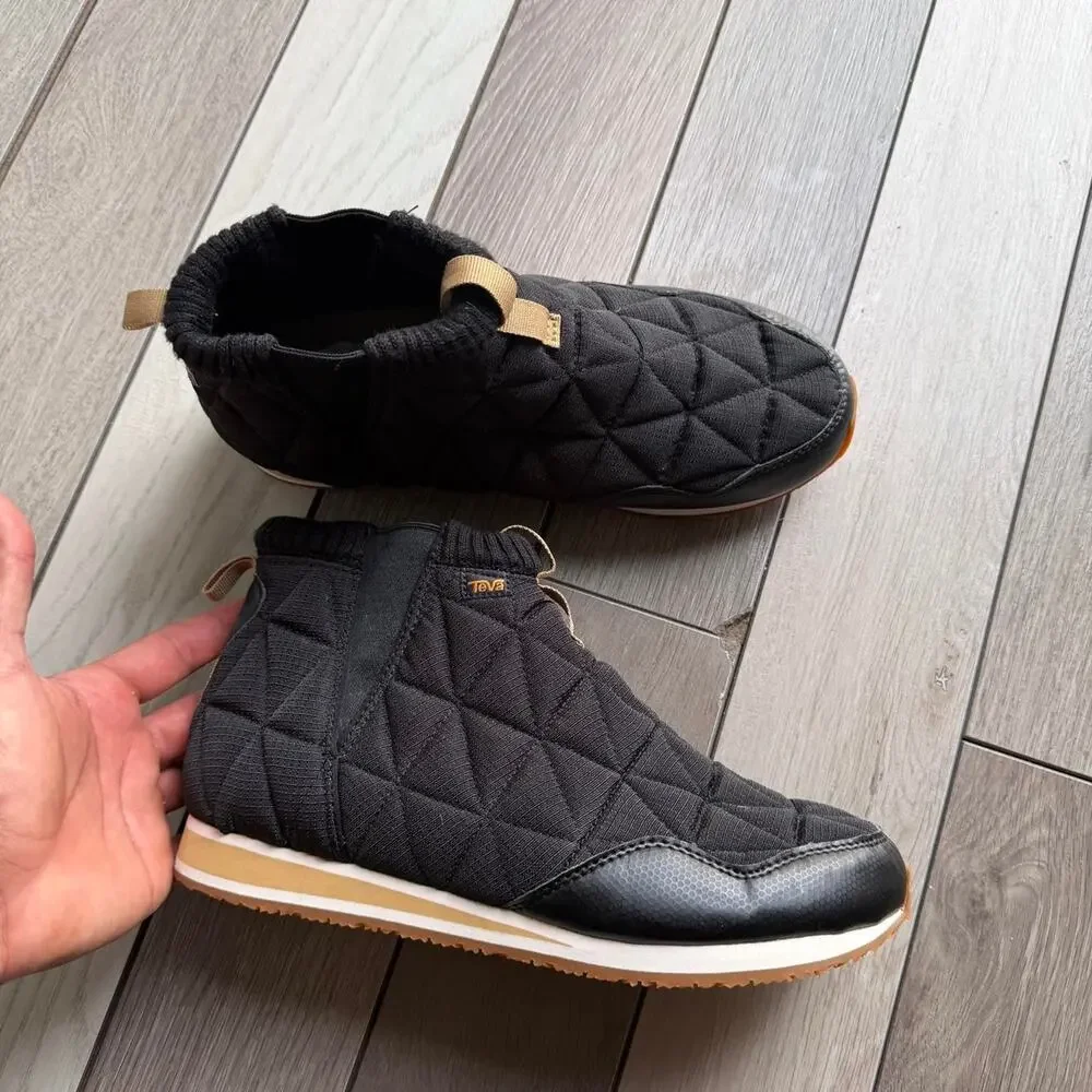 Teva reember mid quilted slip on